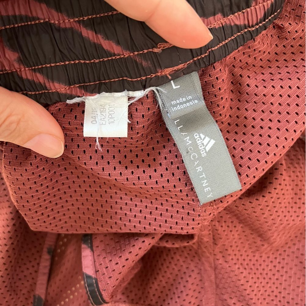 Adidas By Stella McCartney Run M20 Shorts in Red L - Picture 8 of 15